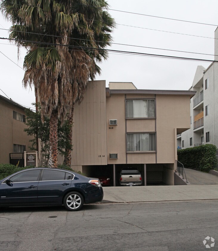 Building Photo - 1814 Grismer Ave