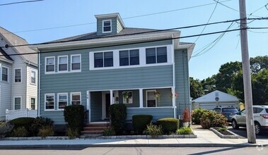 Building Photo - 76 Phipps St