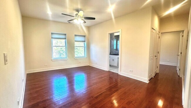 Foto del edificio - 1145 W Lunt Ave