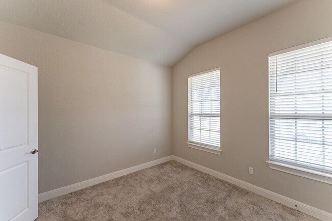 Building Photo - 1017 Coulee Dr