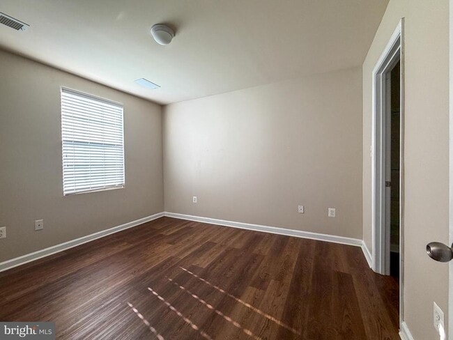 Foto del edificio - 1005 Sithean Way