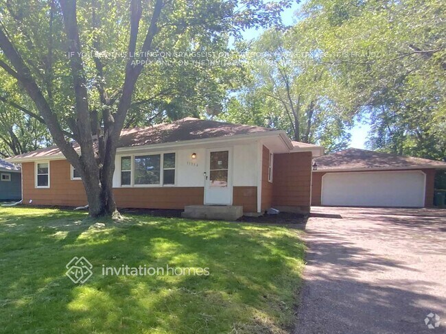 Building Photo - 11314 N Heights Dr NW