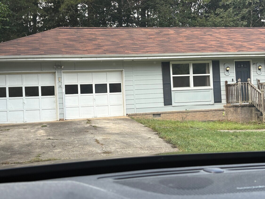 Foto principal - 108 Woodglen Ct