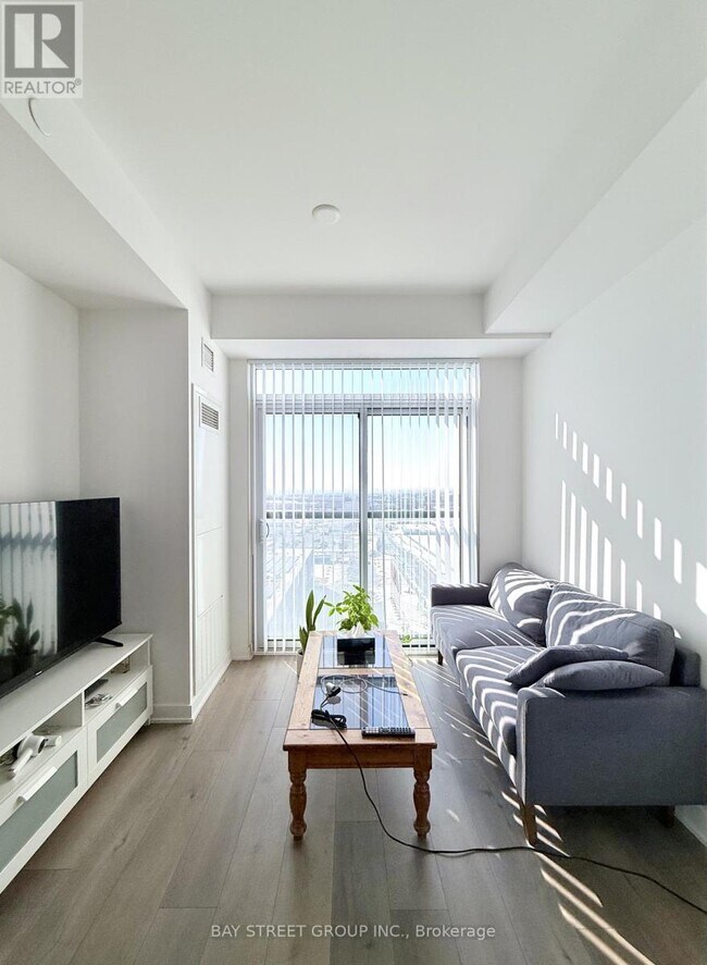 Photo du bâtiment - 10 Honeycrisp Cres