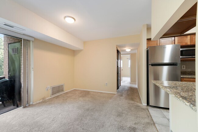 Building Photo - 7857 Enola St