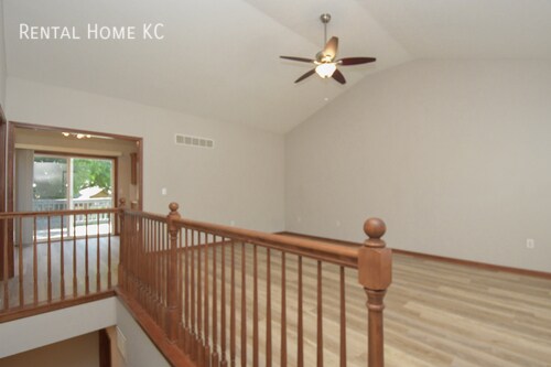 Foto del edificio - 23520 W 73rd Terrace