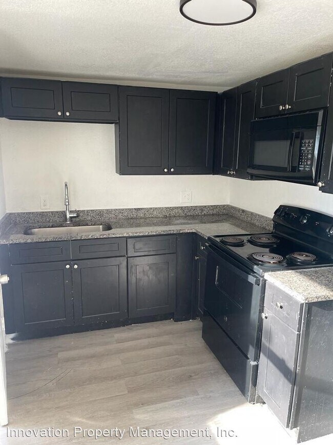 Foto del edificio - 2 br, 1 bath Apartment - 104 S Grove St 10...