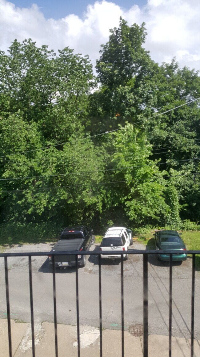 1015 Jackman Ave Unit 304, Avalon, PA 15202 Apartments in Avalon, PA