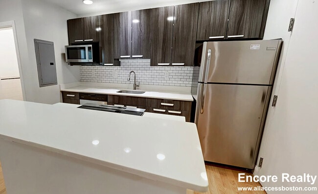 Building Photo - 127 St Botolph St