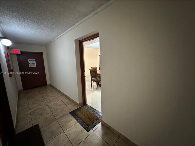 Foto del edificio - 4721 NW 7th St