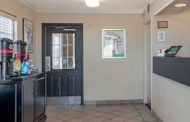 Foto del edificio - Furnished Studio-Kansas City - Shawnee Mission