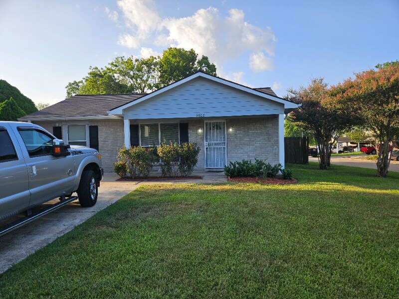 Primary Photo - 3002 Overcross Dr