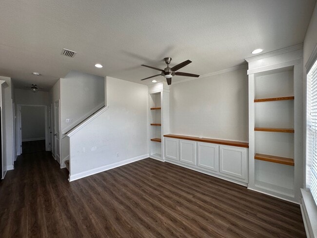 Photo - 2918 Fontana St House