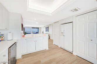 Building Photo - 6849 Grenadier Blvd