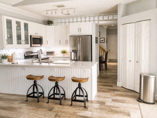 Foto del edificio - 7548 NW 3rd Ct
