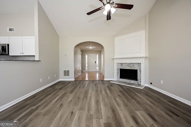 Foto del edificio - 7545 Broadhurst Dr