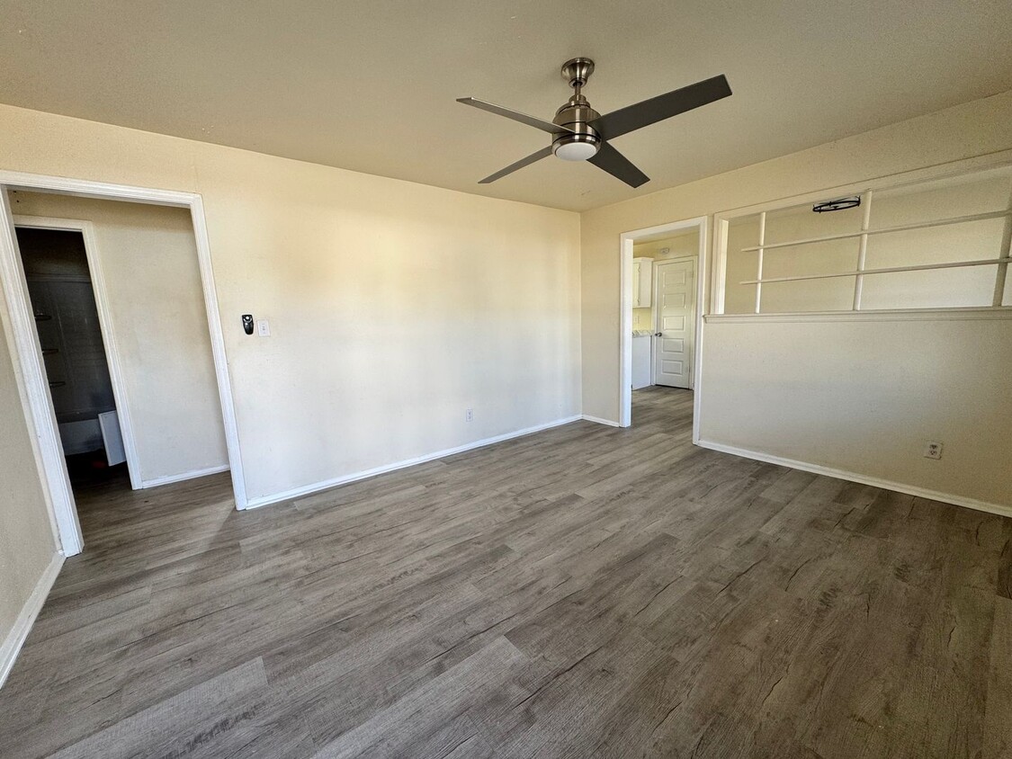 Foto del edificio - 3-Bedroom with Garage in Cul-de-Sac