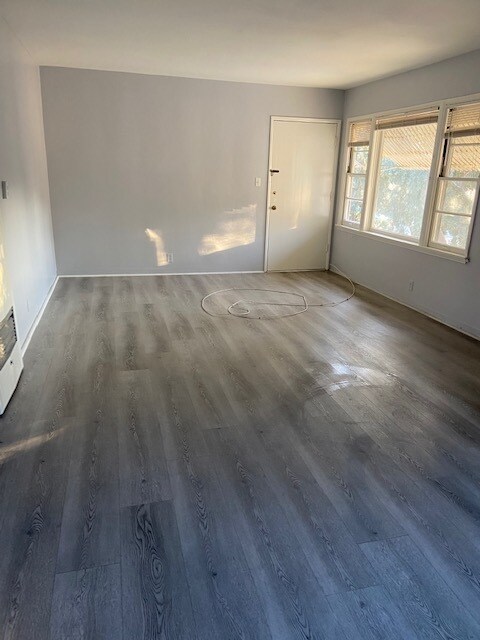 Livingroom - 1405 E Broadway