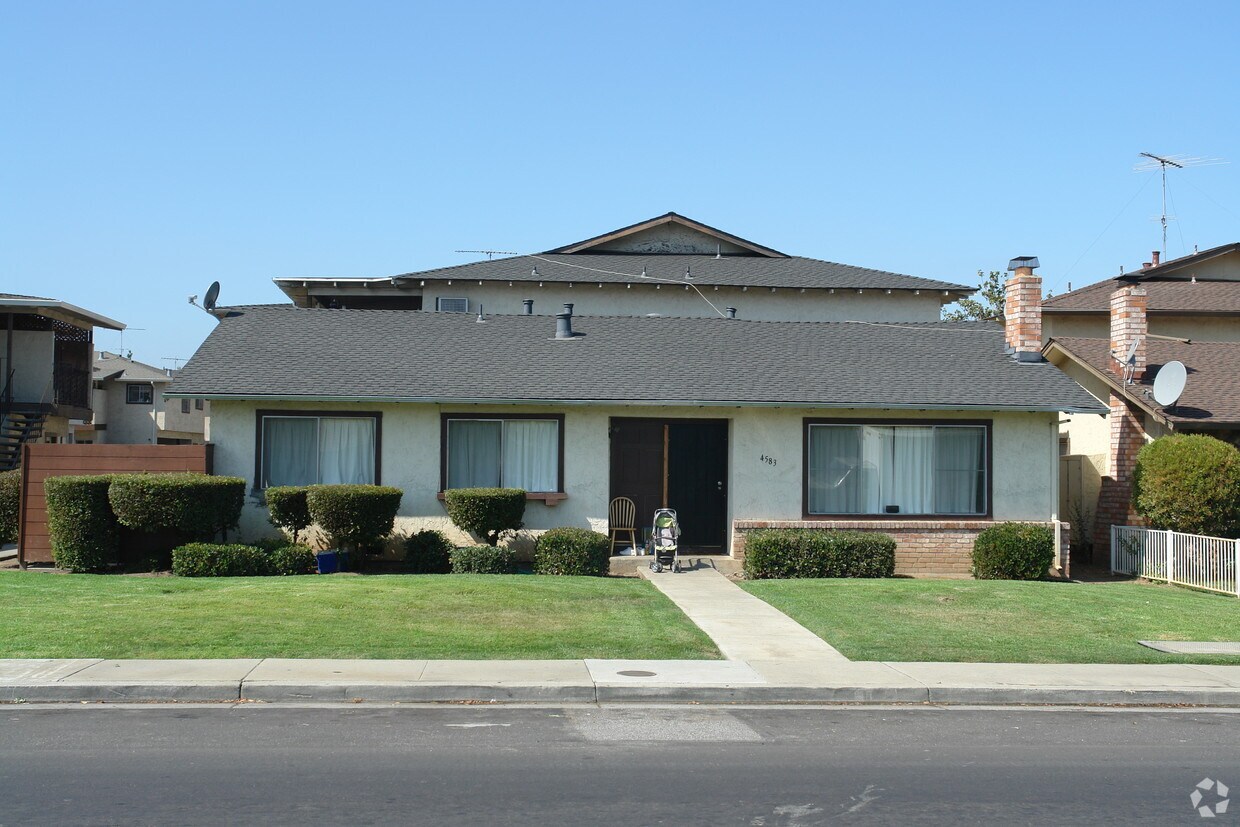 Building Photo - 4583 Pearl Ave