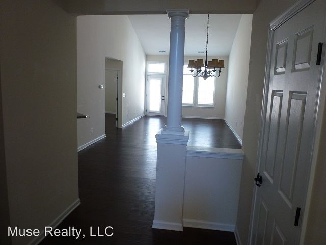Building Photo - 509 Sailview Dr