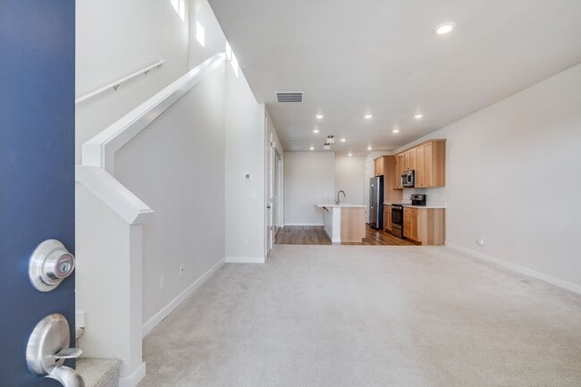 Foto del edificio - Beautiful 3 Bed, 3 Bath Rental Home in Hil...