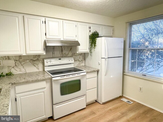 Building Photo - 3708 Sudley Ford Ct