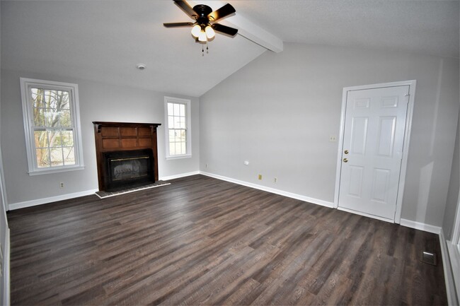 Building Photo - 3 Bedroom Pet Friendly Home For Rent Near ...