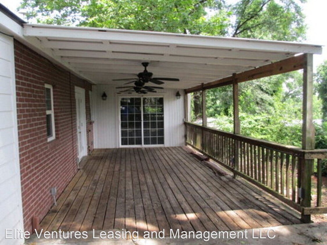 Primary Photo - 3 br, 1 bath House - 40 Mason Drive