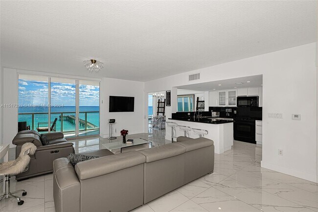 Foto del edificio - 16699 Collins Ave