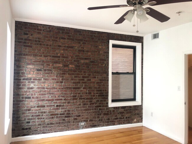 Foto del edificio - 163 Baldwin Ave