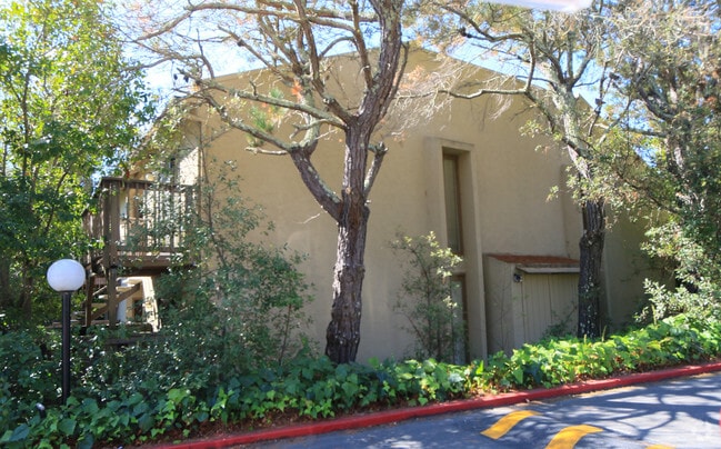 Building Photo - Cowbarn Apartments