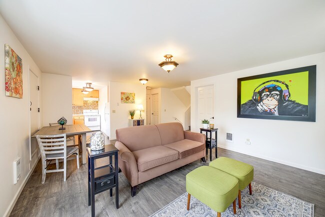 Building Photo - 5428 Delridge Way SW