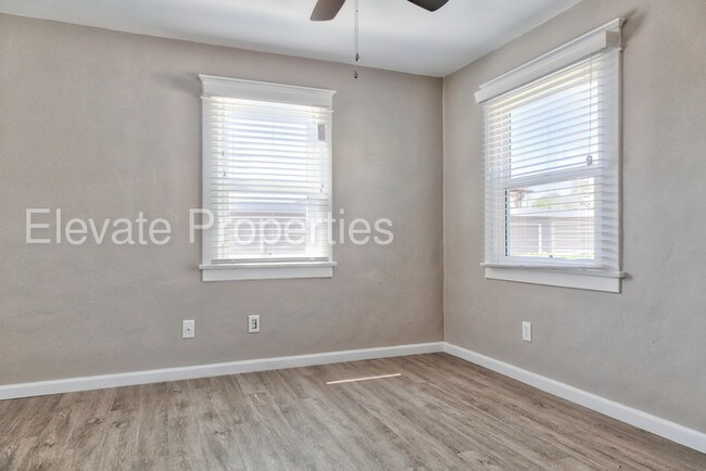 Foto del edificio - 290 2nd Ave
