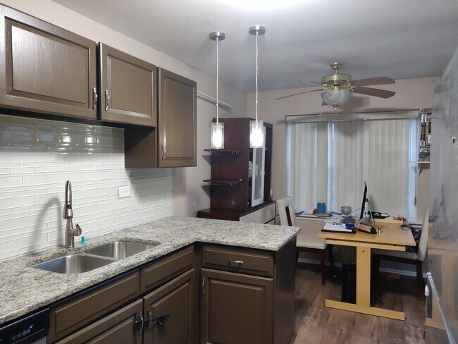Building Photo - 4825 Kimball Hill Dr
