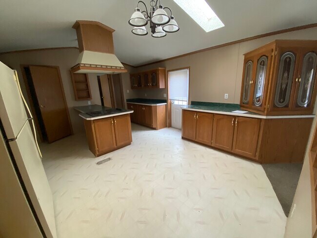 Foto del edificio - 4184 Bickel St