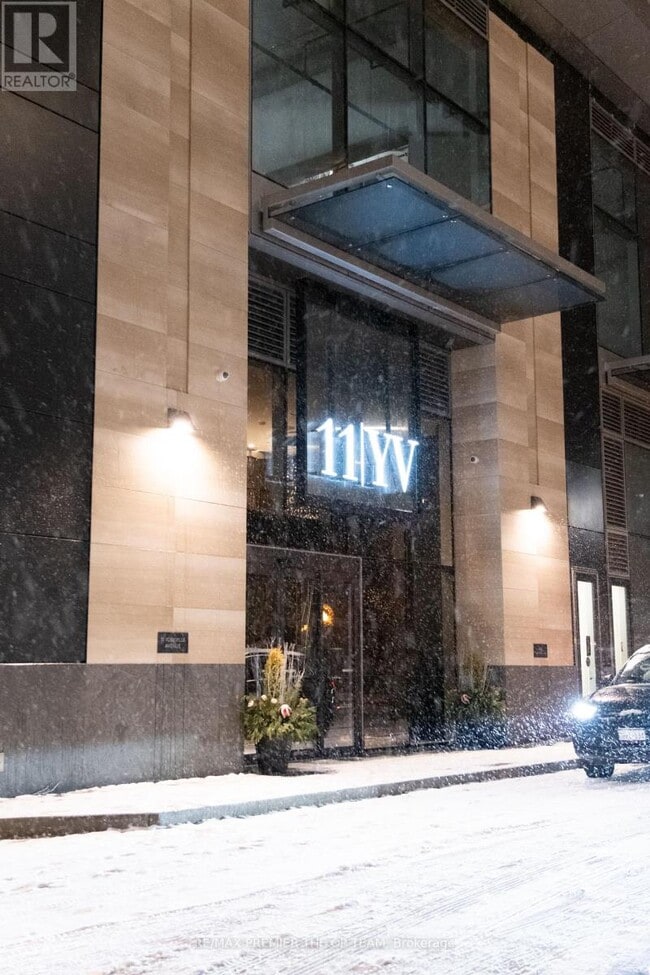 Building Photo - 11 Yorkville Ave