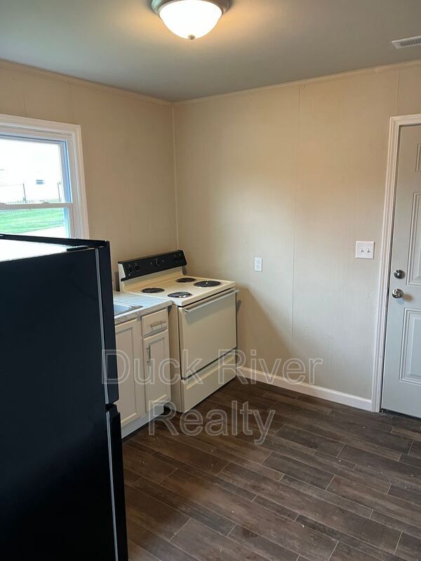 Foto del edificio - 610 E 8th St