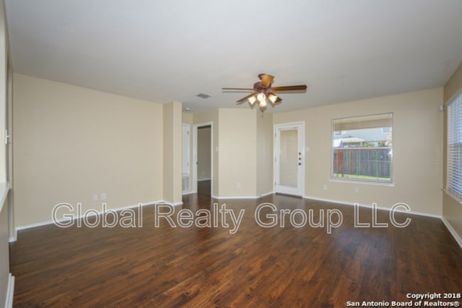 Building Photo - 203 Cardinal Way
