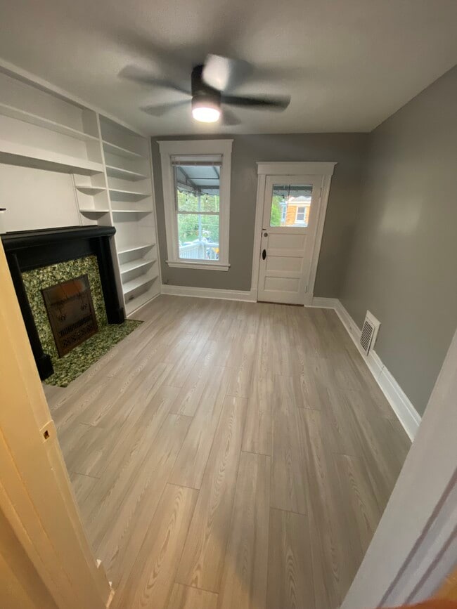 Building Photo - 3108 Markbreit Ave