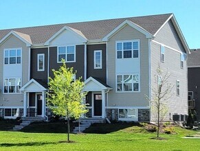 Building Photo - 6550 Linden Trl