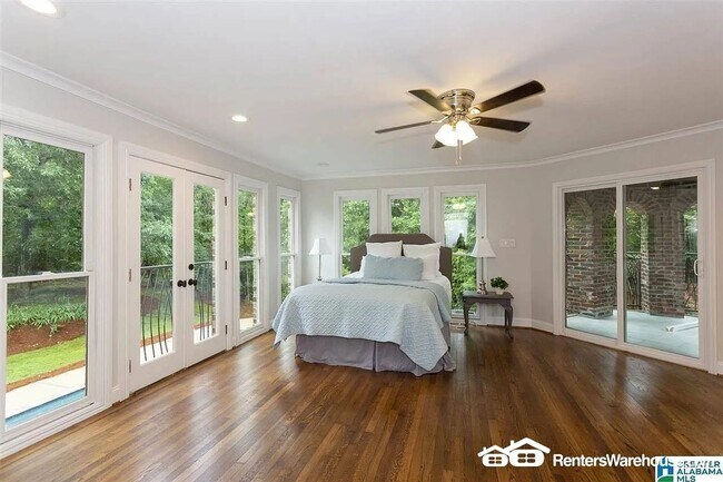 Building Photo - Remarkable 5 bedroom 6 bathroom estate loaded with charm