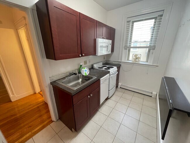 Building Photo - 1677 Commonwealth Ave