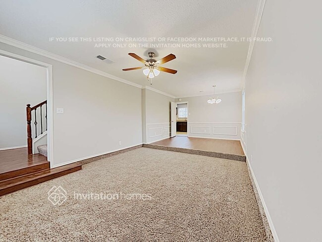 Building Photo - 1207 Chapel Hill Dr