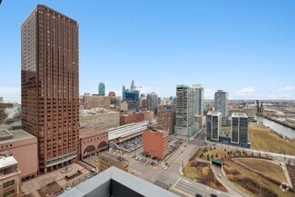 Building Photo - 235 W Van Buren St
