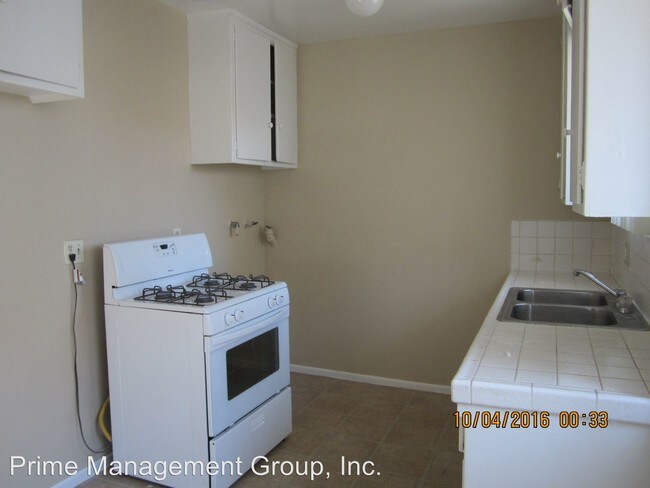 Building Photo - 7632 Garvalia Ave