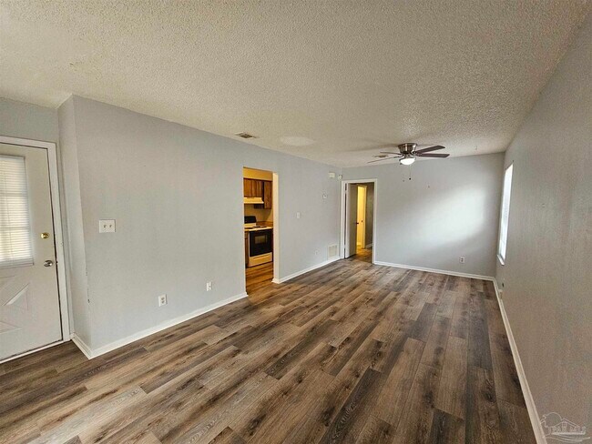 Foto del edificio - 6288 Hamilton Bridge Rd