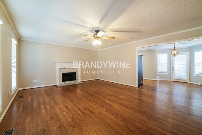 Building Photo - 62 Colony Dr