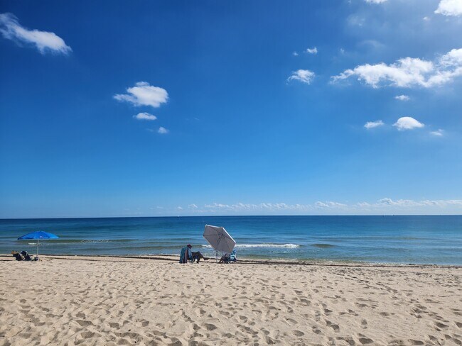 Playa privada - 6000 N Ocean Blvd