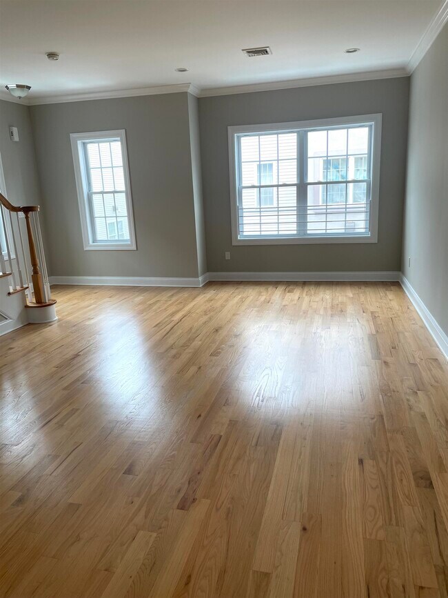 Foto del edificio - 734 County Ave