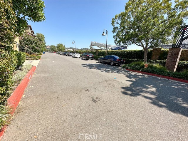 Building Photo - 337 S Glendora Ave